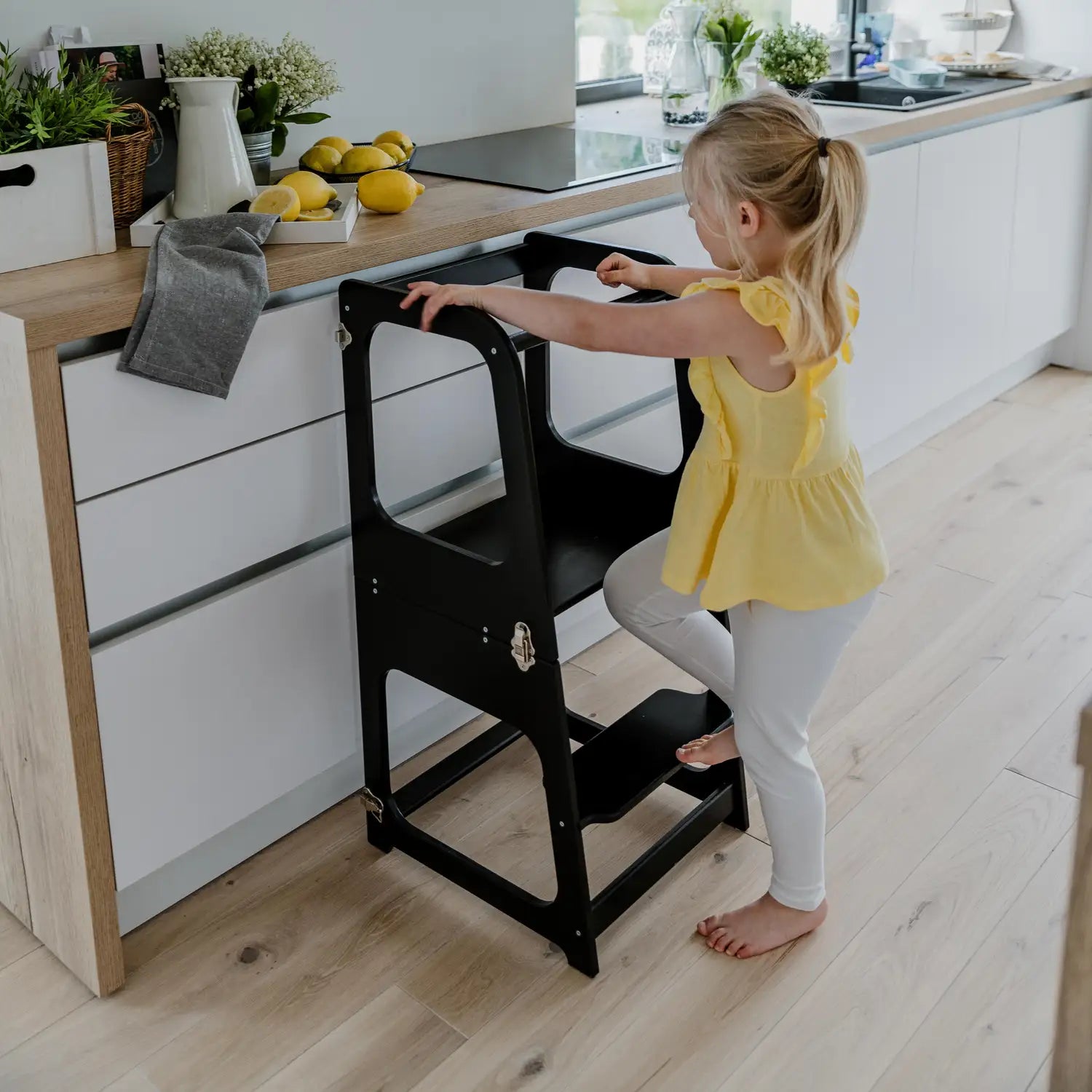 Kjøkkentårn transformerbart bord og stol - bilde 23 - KUL KID